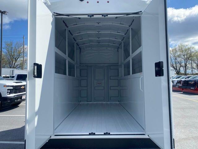 2024 GMC Savana Cutaway 3500 Base