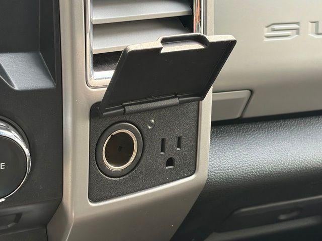 2017 Ford Super Duty F-250 SRW Lariat
