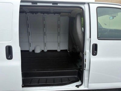 2025 Chevrolet Express Cargo WT