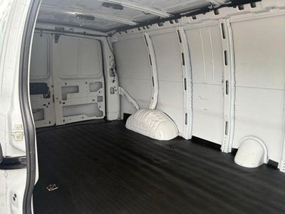 2025 Chevrolet Express Cargo WT