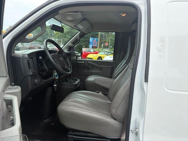 2025 Chevrolet Express Cargo WT