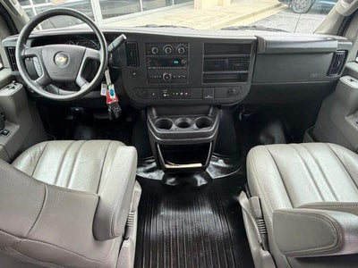 2025 Chevrolet Express Cargo WT