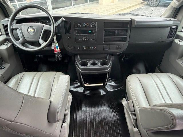 2025 Chevrolet Express Cargo WT