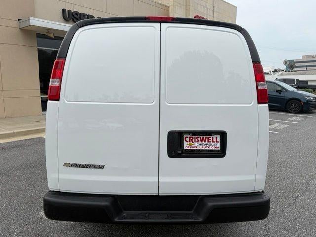 2025 Chevrolet Express Cargo WT