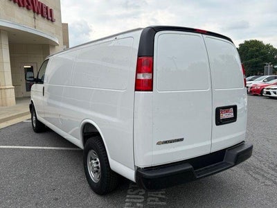 2025 Chevrolet Express Cargo WT