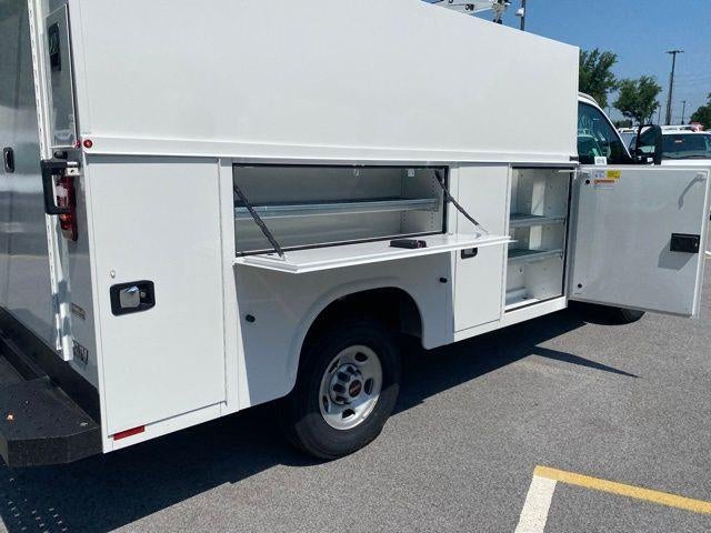 2024 GMC Savana Cutaway 3500 1WT