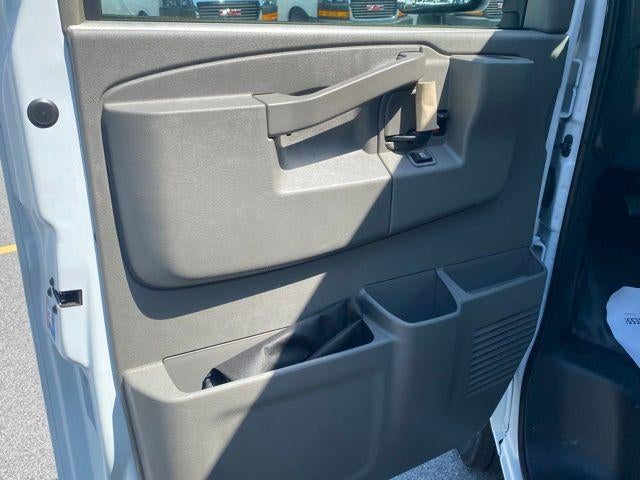 2024 GMC Savana Cutaway 3500 1WT