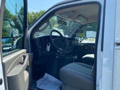 2024 GMC Savana Cutaway 3500 1WT