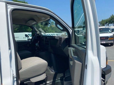 2024 GMC Savana Cutaway 3500 1WT