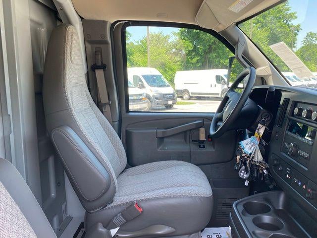 2024 GMC Savana Cutaway 3500 1WT