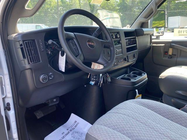 2024 GMC Savana Cutaway 3500 1WT