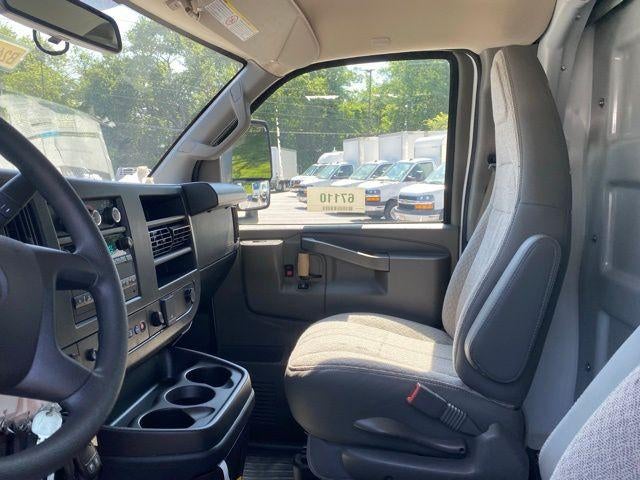 2024 GMC Savana Cutaway 3500 1WT