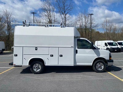 2024 GMC Savana Cutaway 3500 1WT