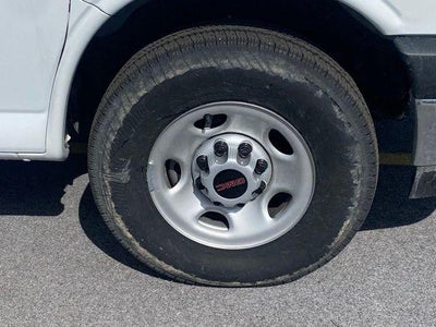 2024 GMC Savana Cutaway 3500 1WT