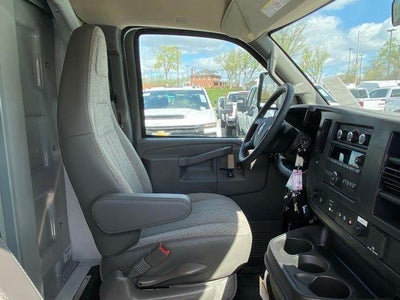 2024 GMC Savana Cutaway 3500 1WT