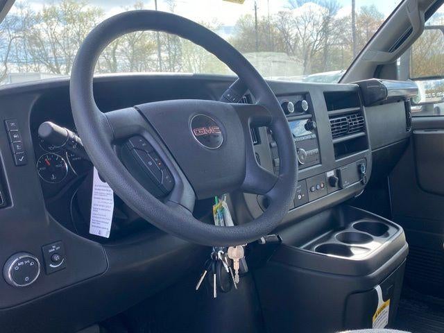 2024 GMC Savana Cutaway 3500 1WT