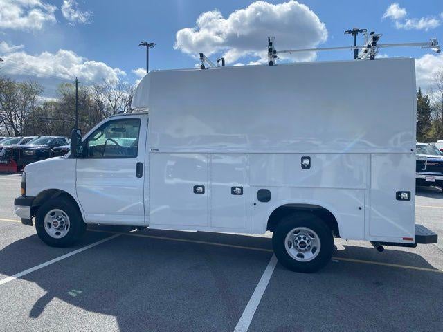 2024 GMC Savana Cutaway 3500 1WT