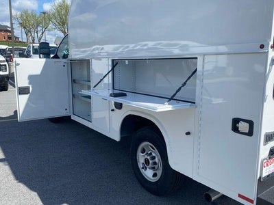 2024 GMC Savana Cutaway 3500 1WT