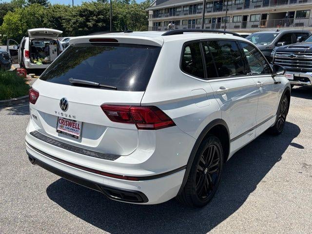 2022 Volkswagen Tiguan SE R-Line Black