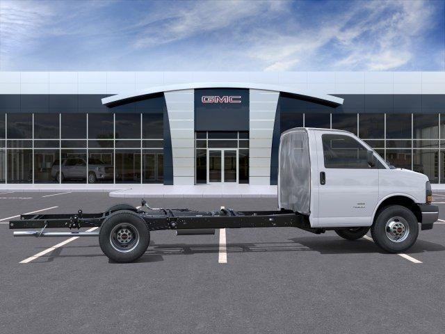 2026 GMC Savana Cutaway 4500 2WT