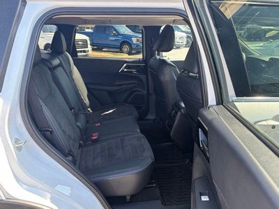 2024 Mitsubishi Outlander SE