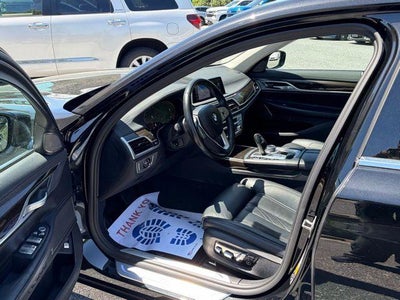 2022 BMW 7 Series 740i xDrive